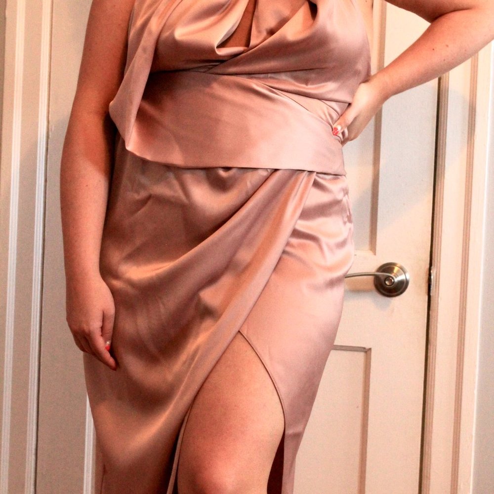 ASOS DESIGN satin halter neck midi dress - Picture 6 of 6